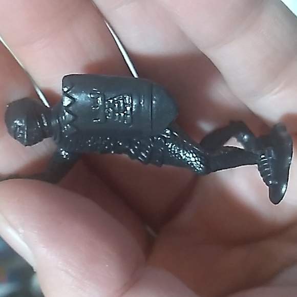 Vintage Gladiator Figurines- (Plastic) - Picture 5 of 15